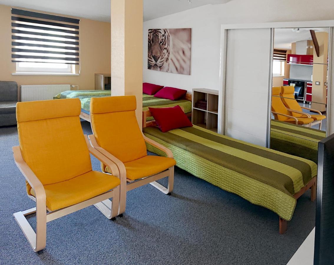 Riga City Center Quiet Apartment With Free Private Parking エクステリア 写真